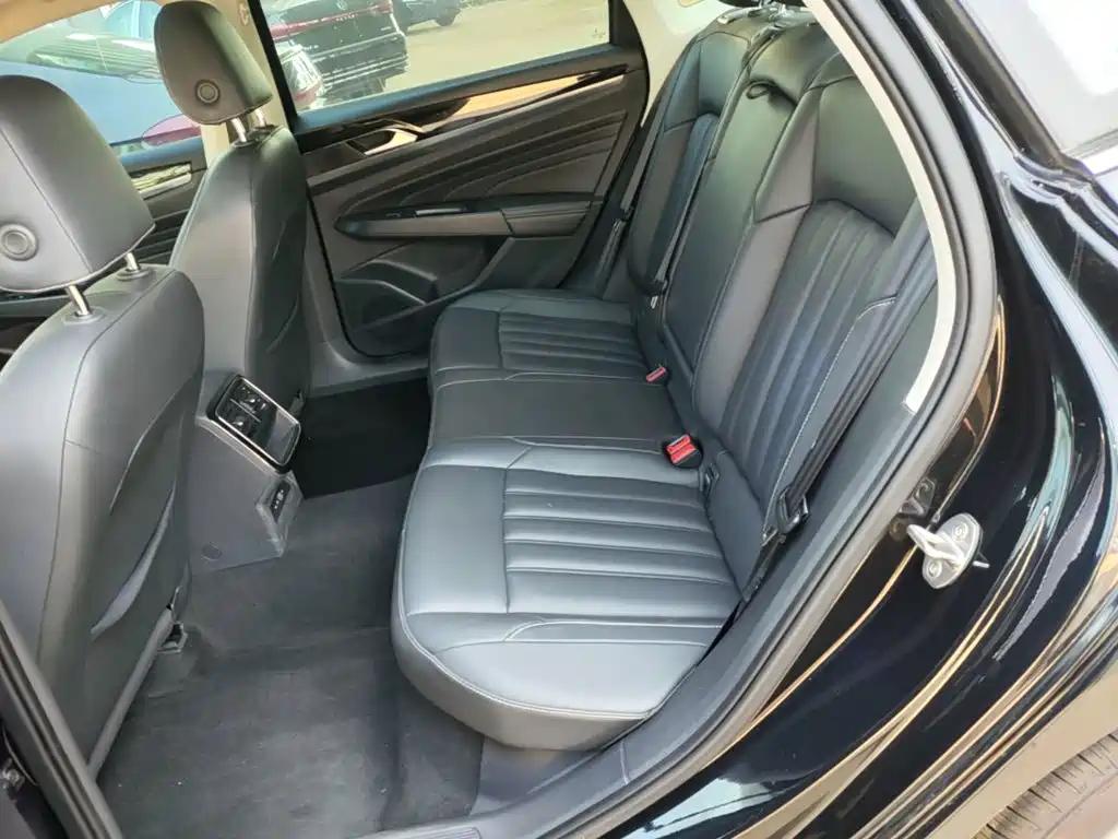 Volkswagen Passat — миниатюра 17