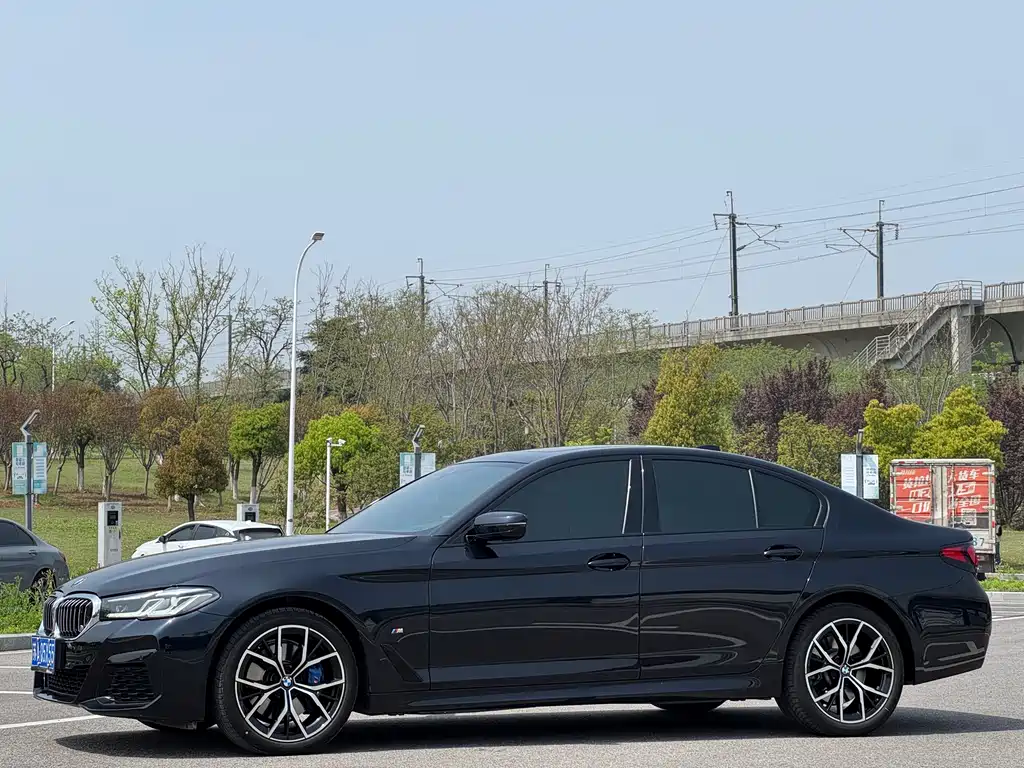 BMW 5 Series (Import) 2023