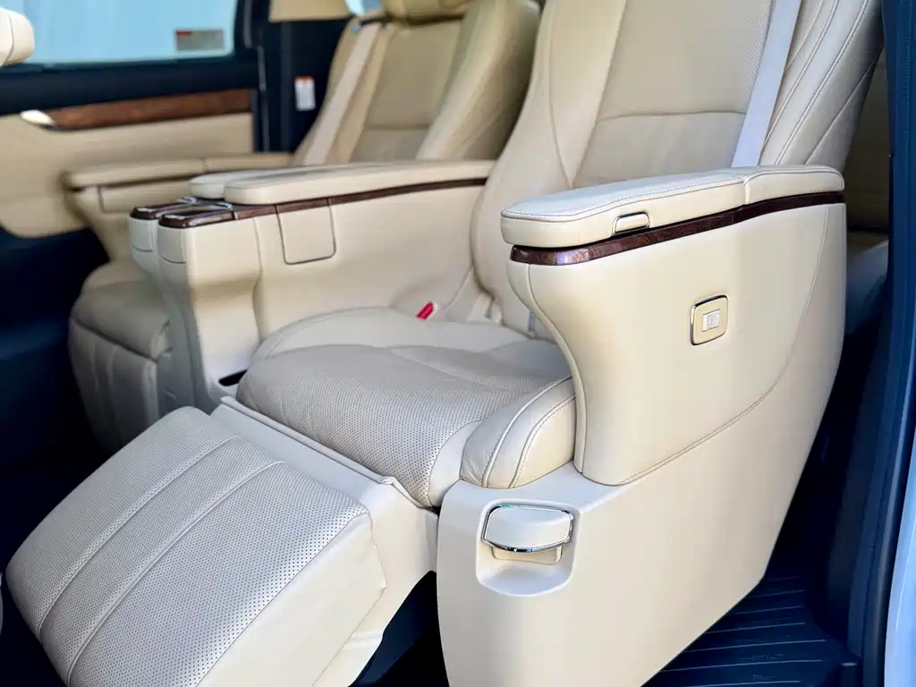 Toyota Alphard 2015 3.5L Luxury
