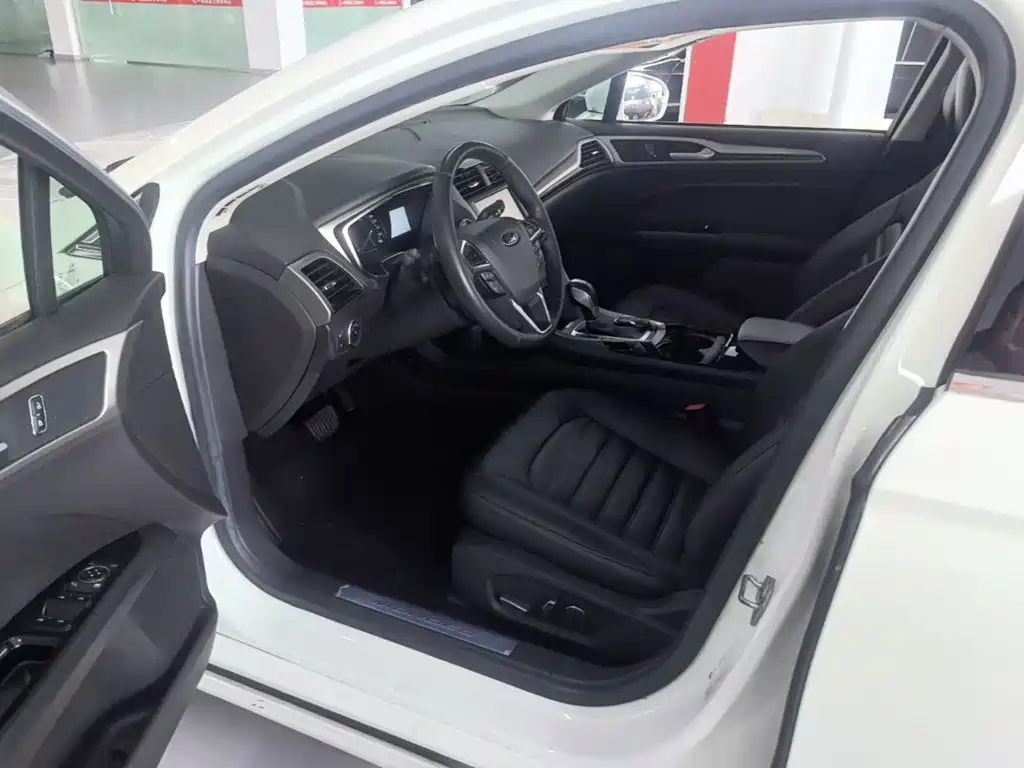 Ford Mondeo — миниатюра 16