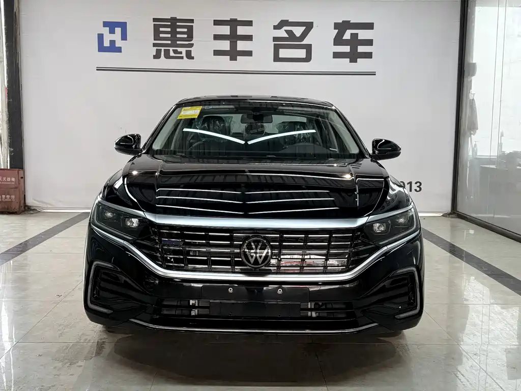 Volkswagen Passat 2025 430PHEV
