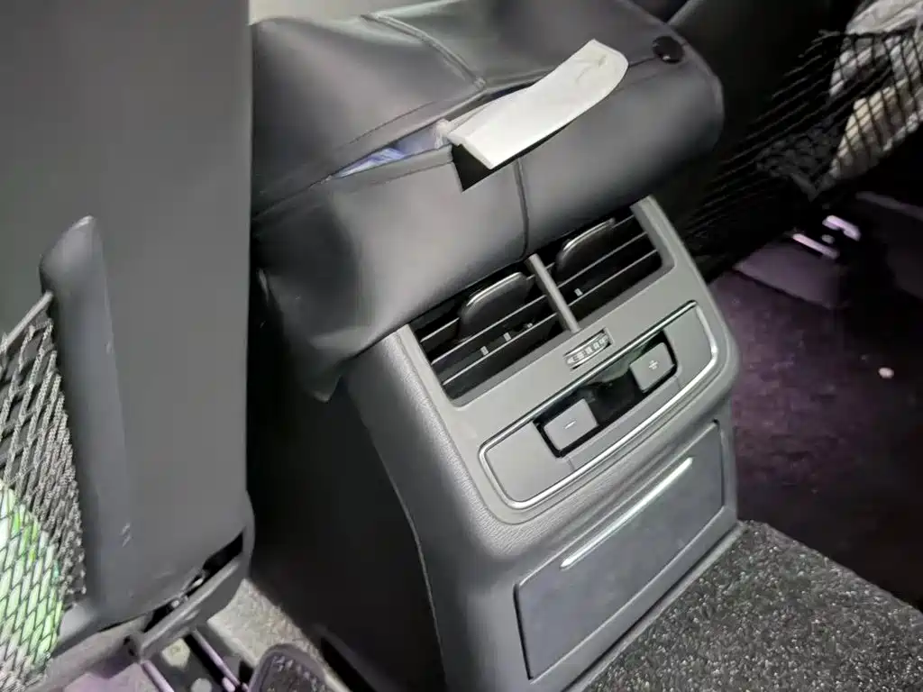 Audi A4L 2023 45 TFSI quattro