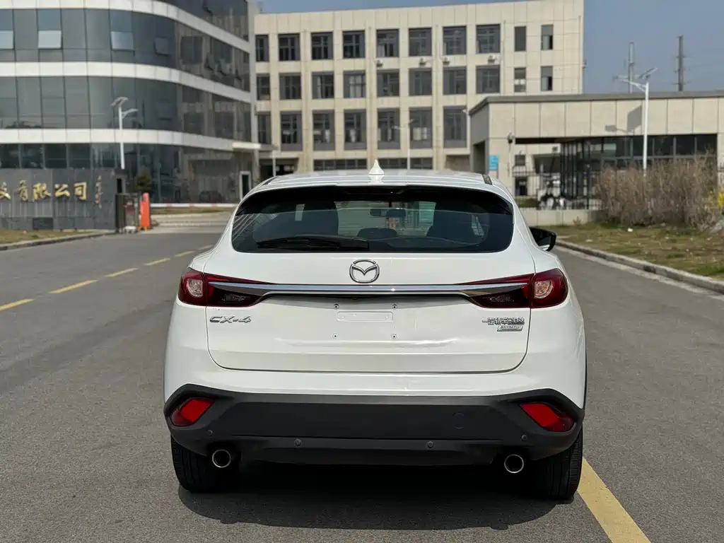 MAZDA CX 4