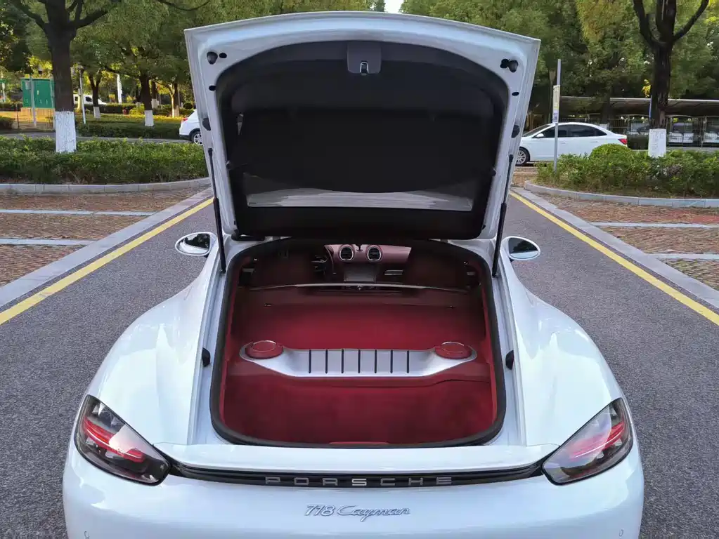 Porsche 718 2020 Cayman 2.0T