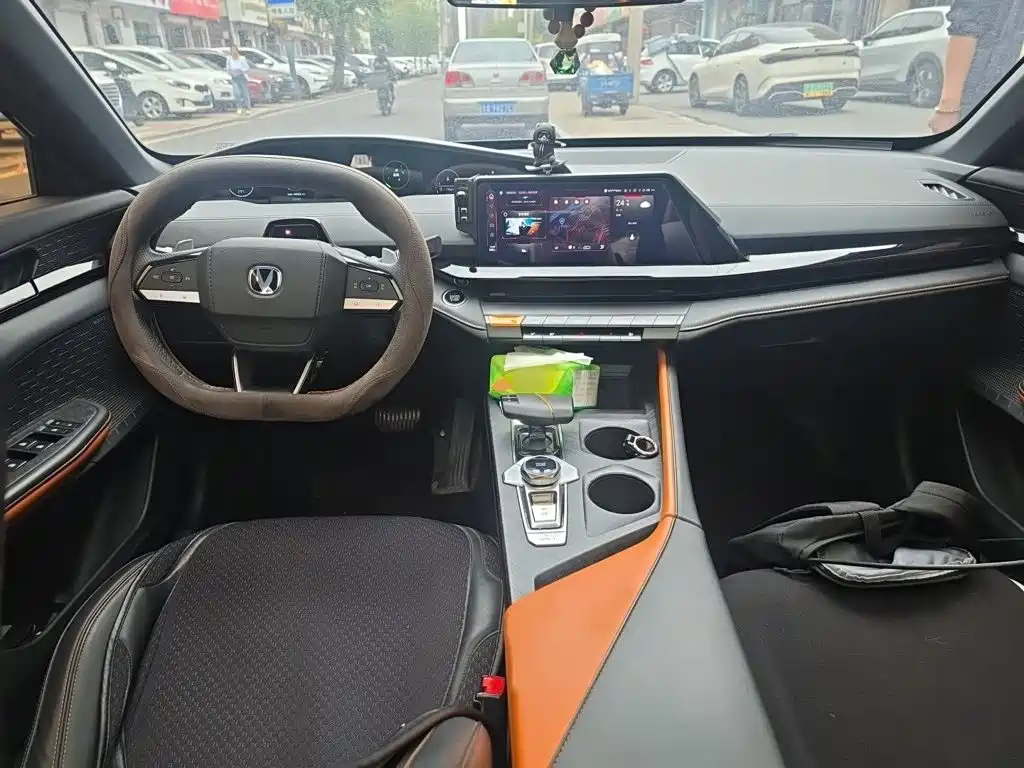 Changan UNI-V — миниатюра 13