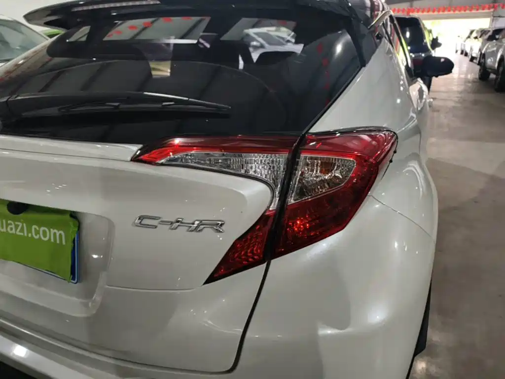 Toyota C-HR — миниатюра 8