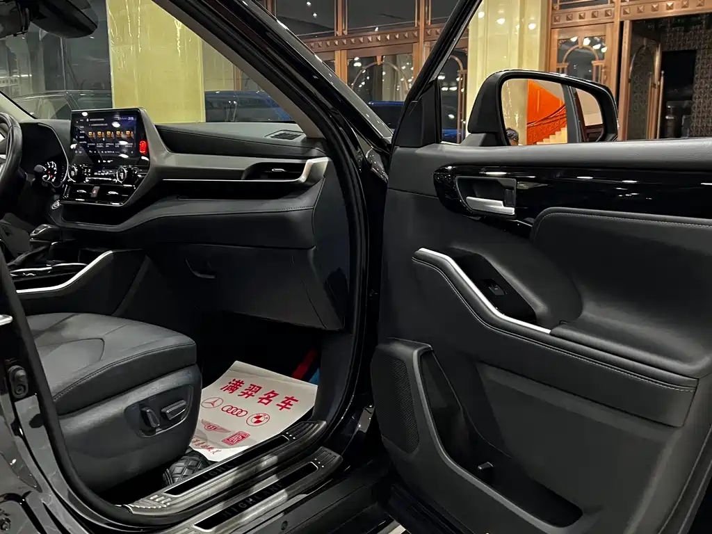 Toyota Highlander — миниатюра 17