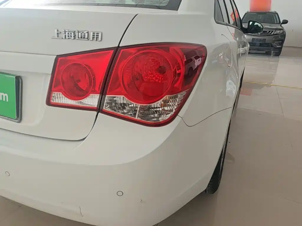 Chevrolet Cruze — миниатюра 8