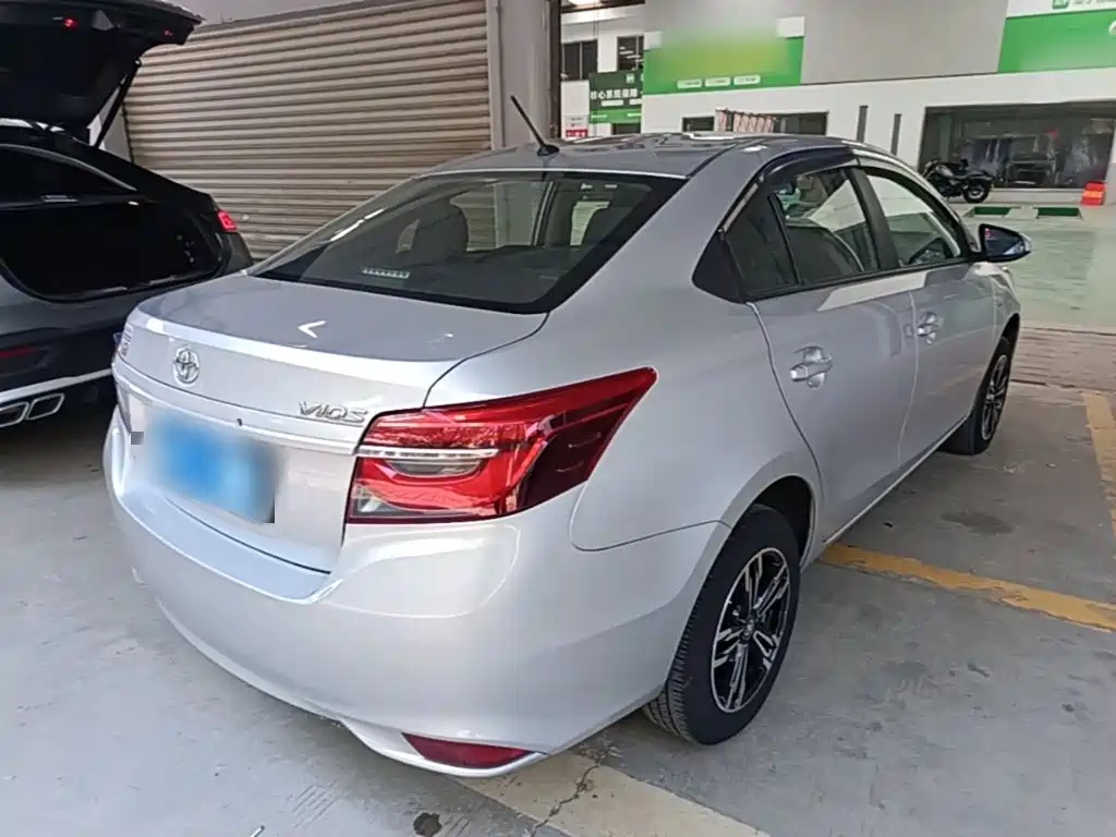 Toyota Vios — миниатюра 7