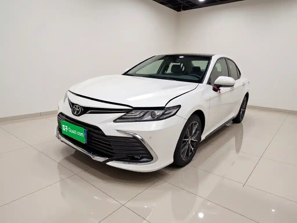 Toyota Camry — миниатюра 2