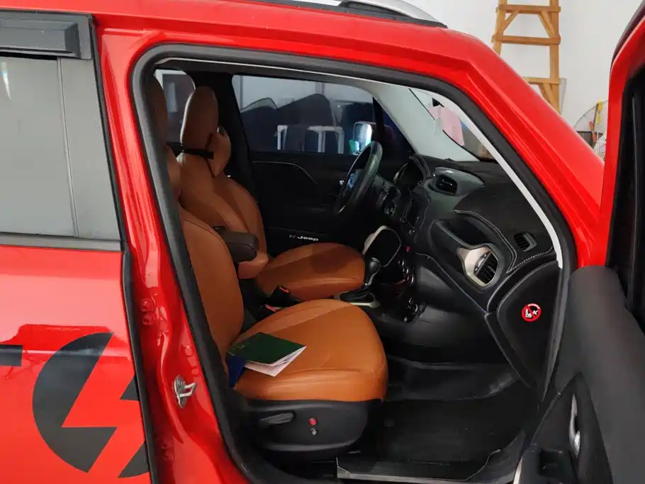 Jeep Renegade — миниатюра 8