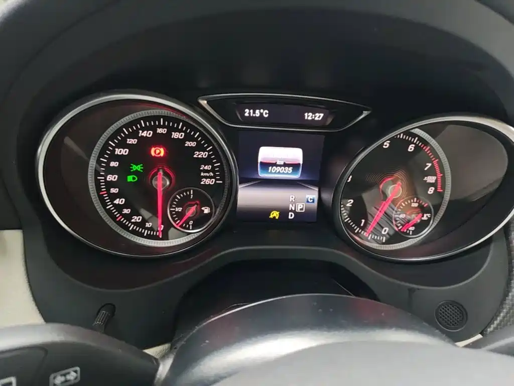 Mercedes-Benz GLA — миниатюра 12