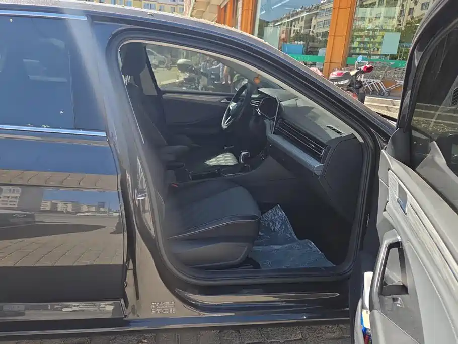 Volkswagen Sagitar — миниатюра 8