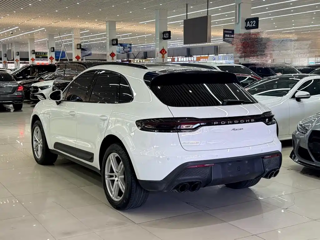 Porsche Macan — миниатюра 6
