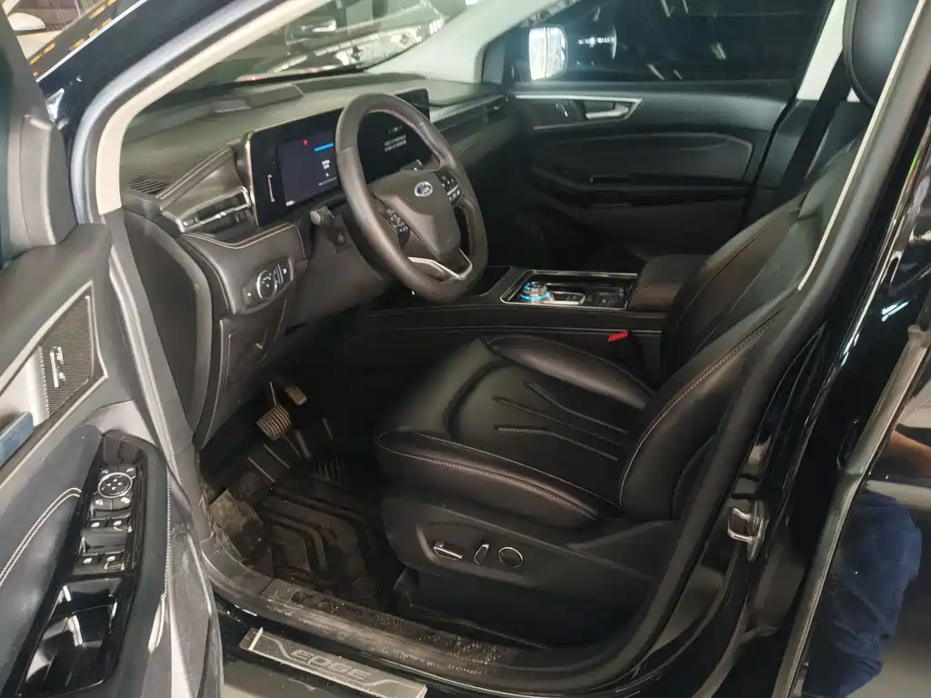Ford Edge — миниатюра 4