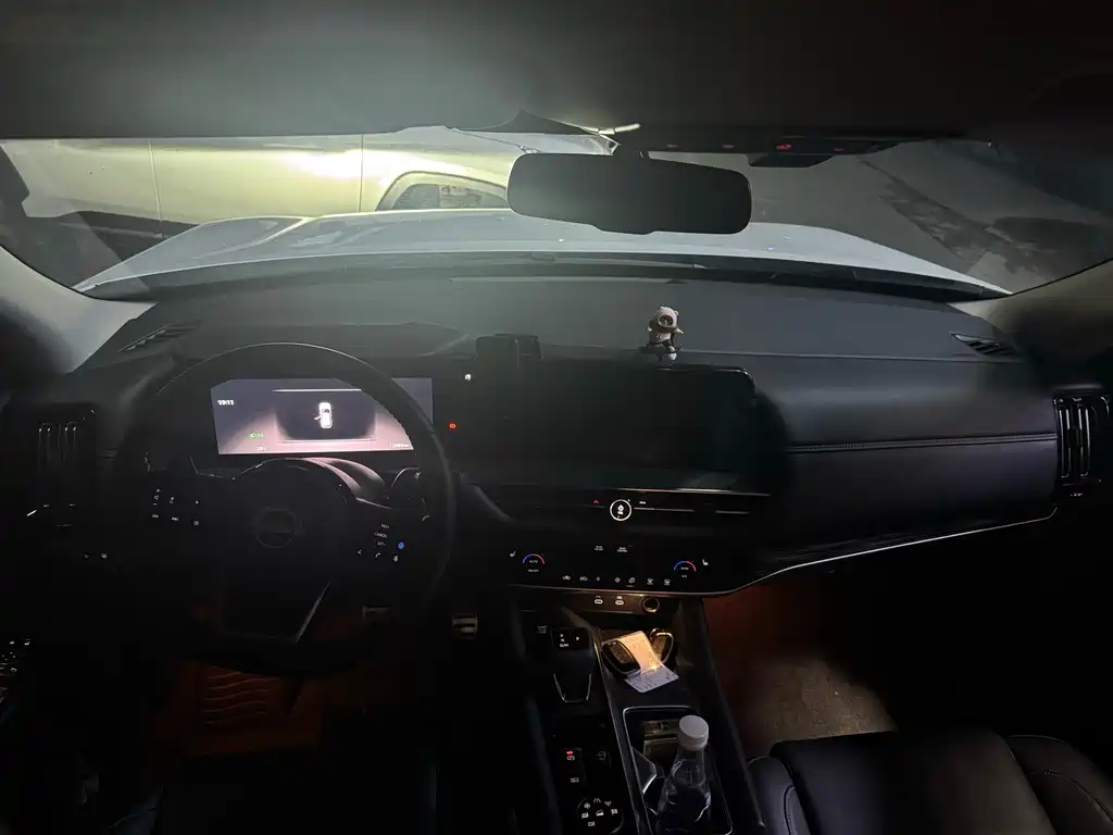 Nissan Teramont — миниатюра 6