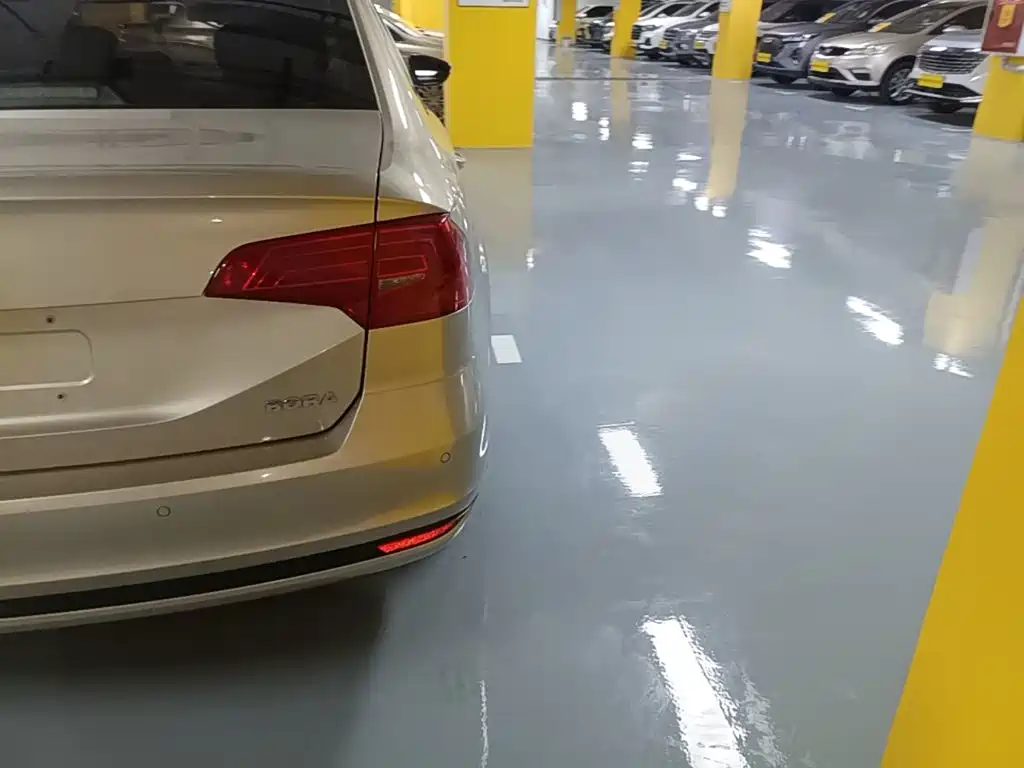 Volkswagen Bora — миниатюра 8