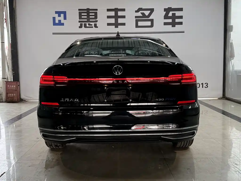 Volkswagen Passat 2025 430PHEV