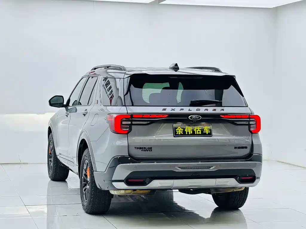 Ford Explorer — миниатюра 7