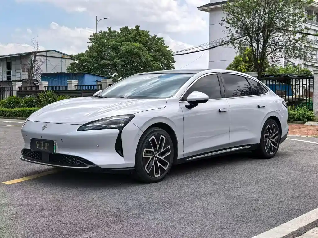 Baojun Очень приятно.