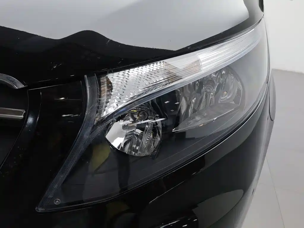 Mercedes-Benz Vito — миниатюра 7