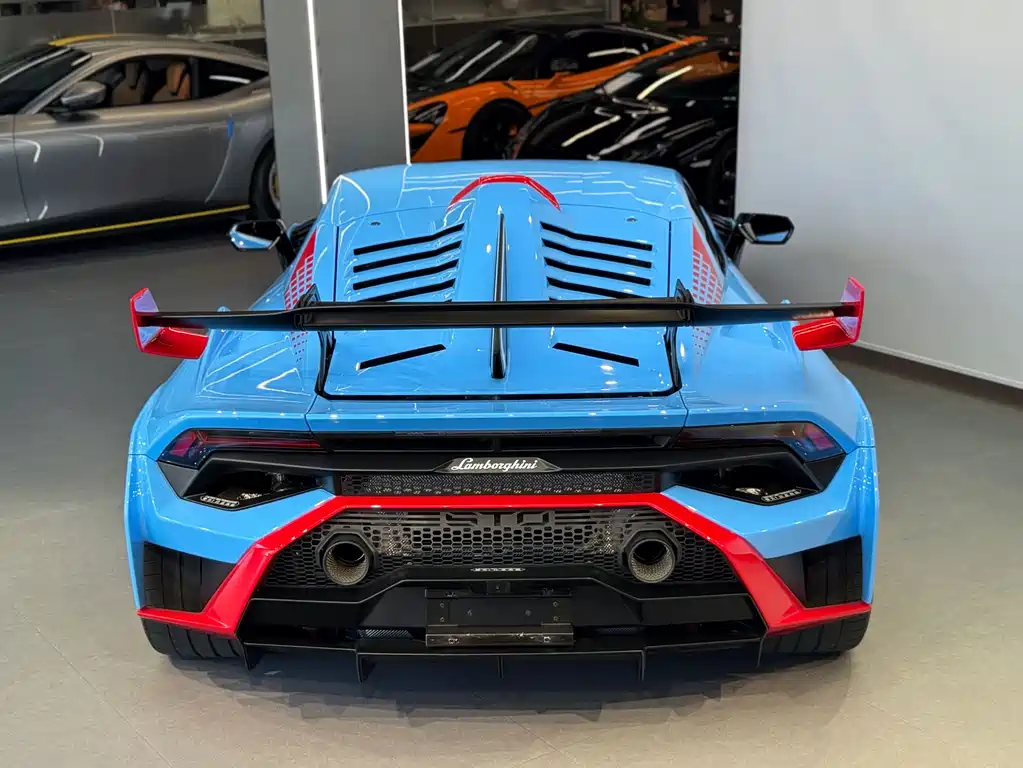 LAMBORGHINI HURACÁN