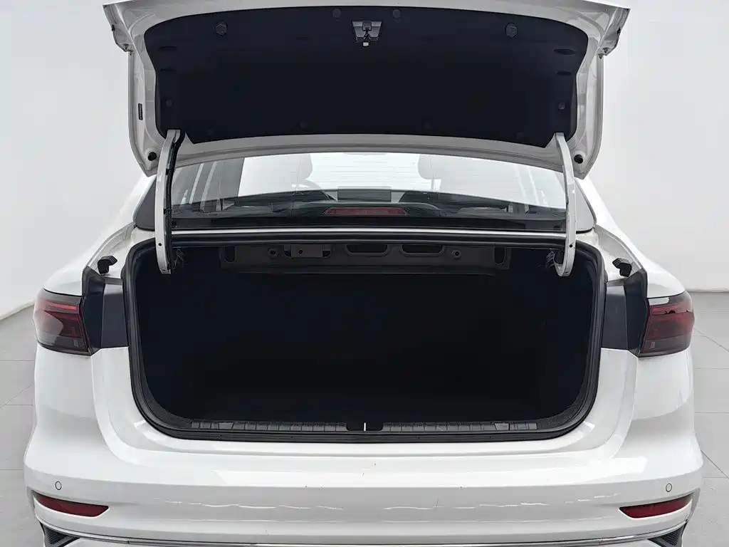 Geely Emgrand — миниатюра 16