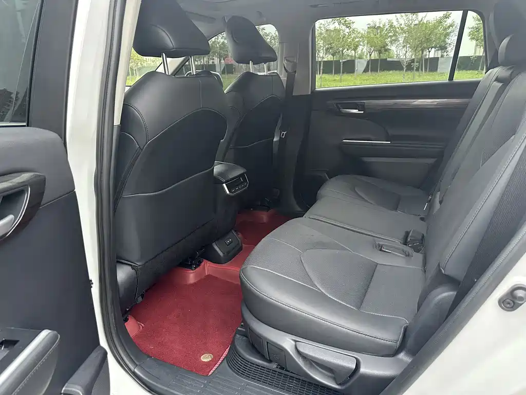 Toyota Highlander — миниатюра 5