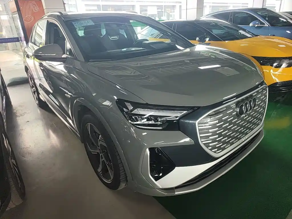 Audi Q4 e-tron — миниатюра 4
