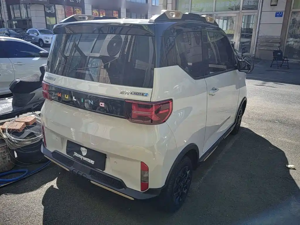 Wuling MINIEV — миниатюра 7