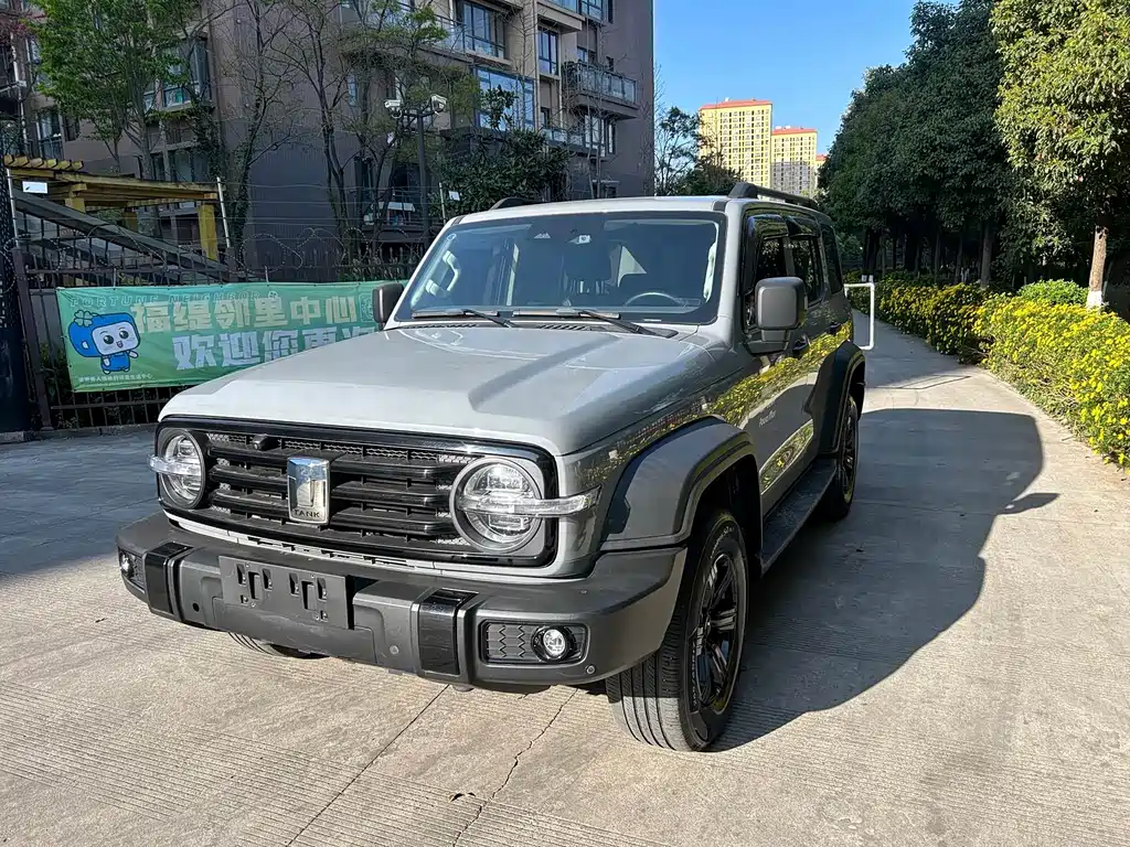 Tank Tank 300 2021