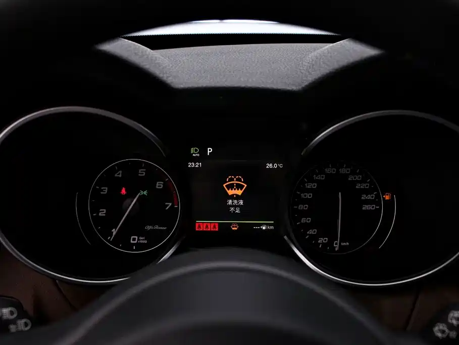 Alfa Romeo Stelvio — миниатюра 6