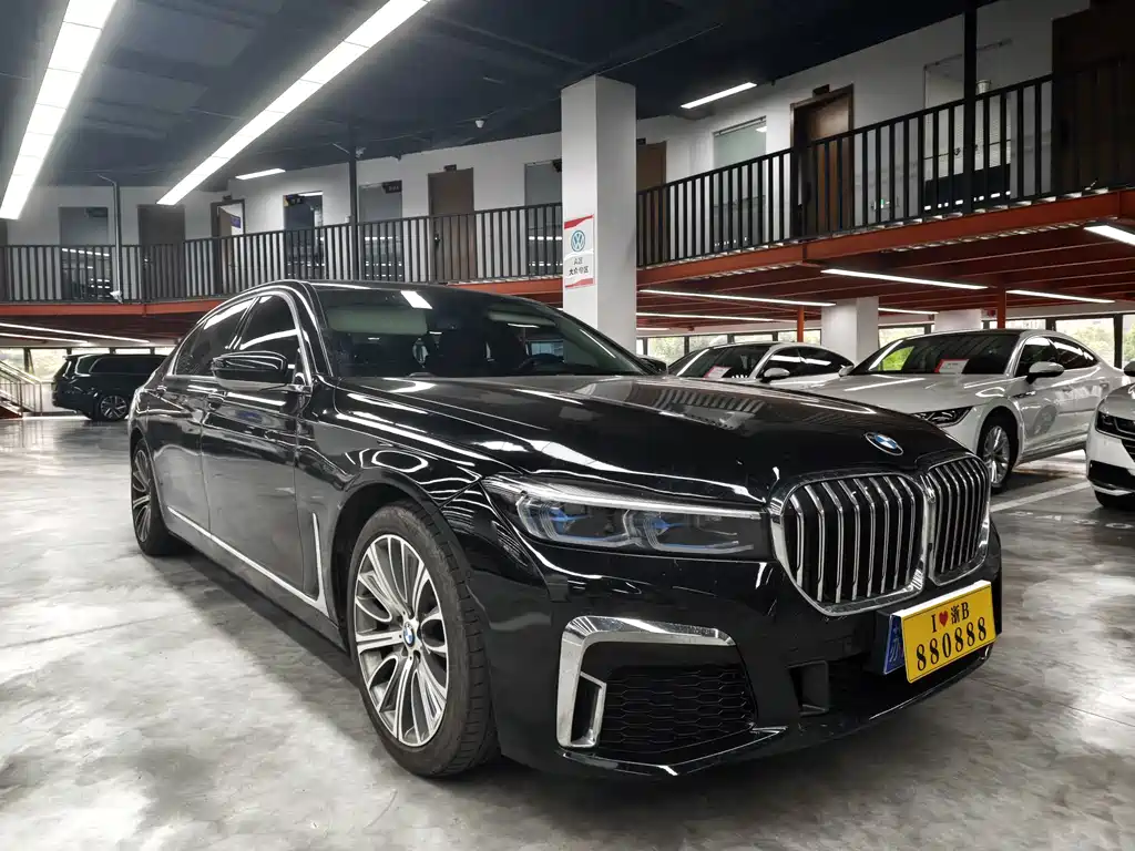 BMW 7 Series — миниатюра 3