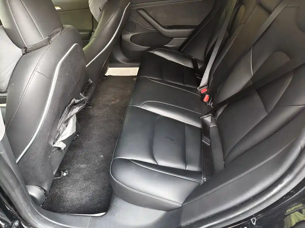 Tesla Model 3 — миниатюра 7