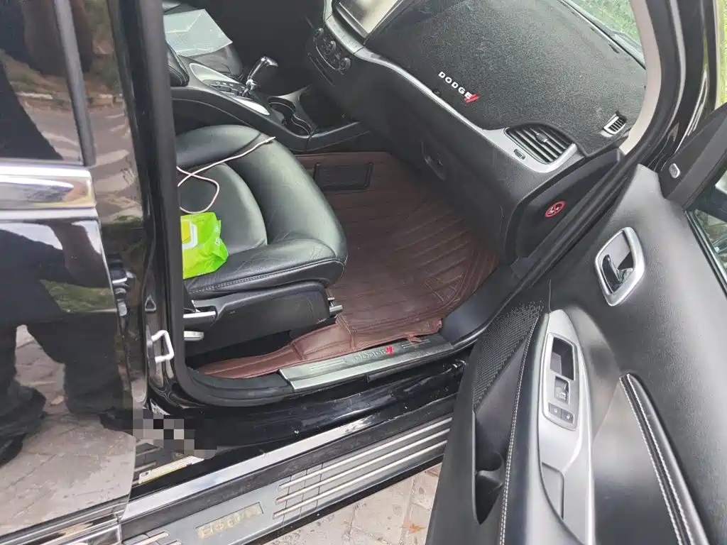 Dodge Journey — миниатюра 19