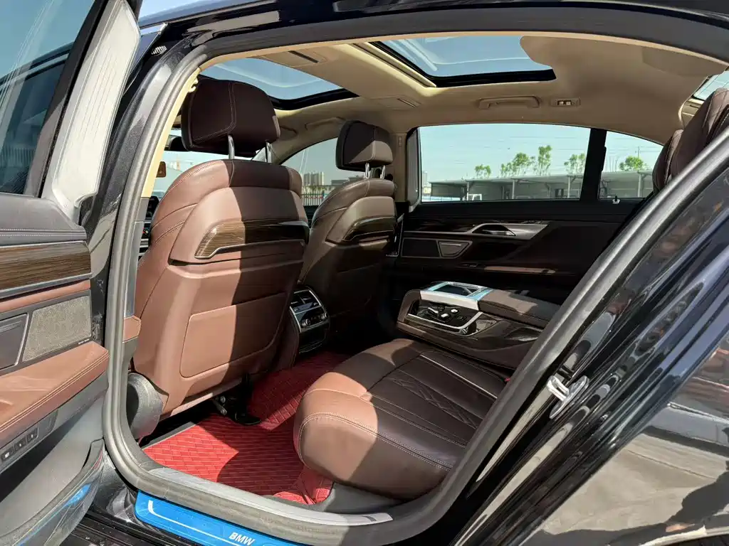 BMW 7 Series 7 2021 730Li Luxury