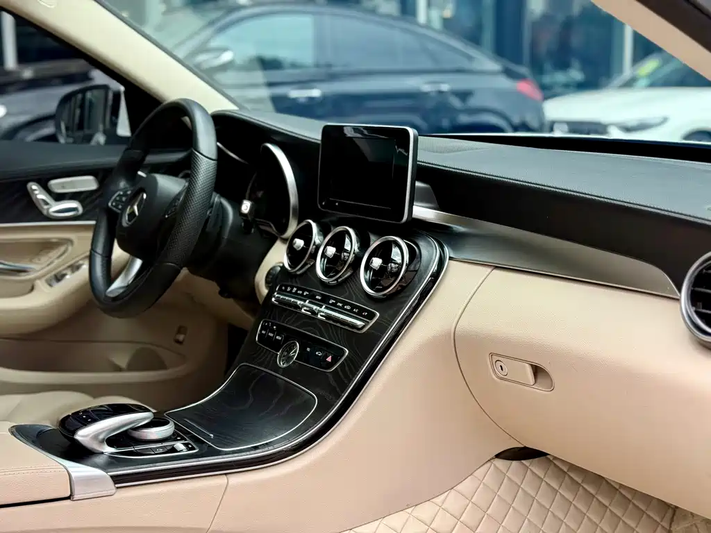 Mercedes-Benz C-Class — миниатюра 29