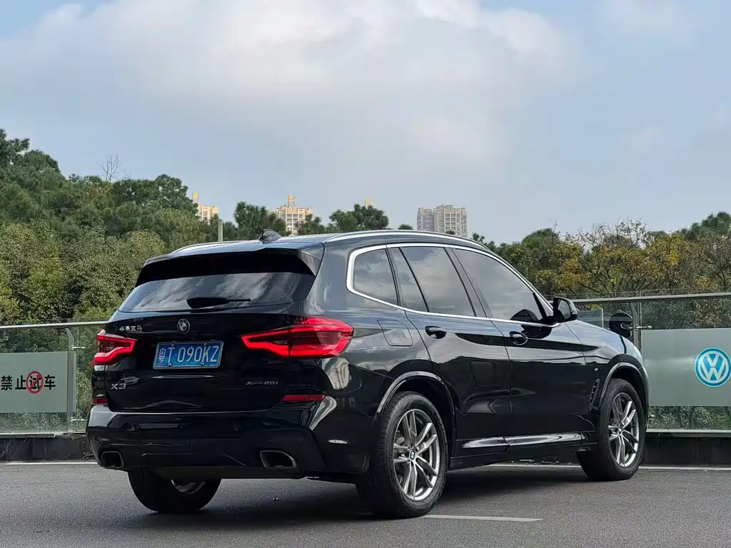 BMW X3 — миниатюра 9