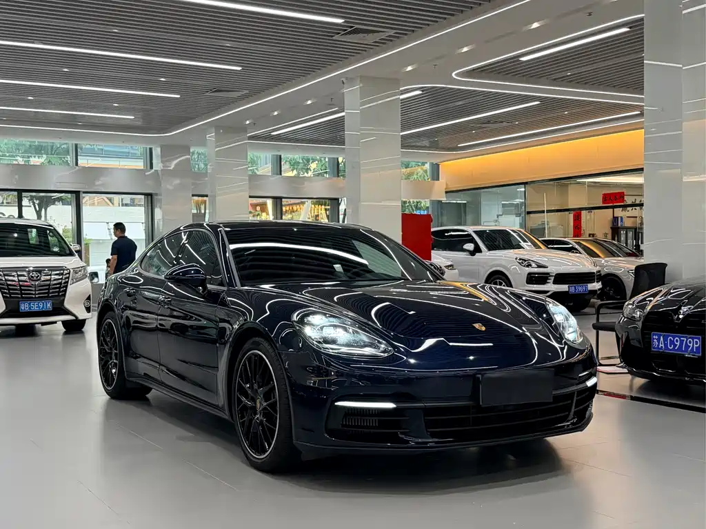 Porsche Panamera — миниатюра 3