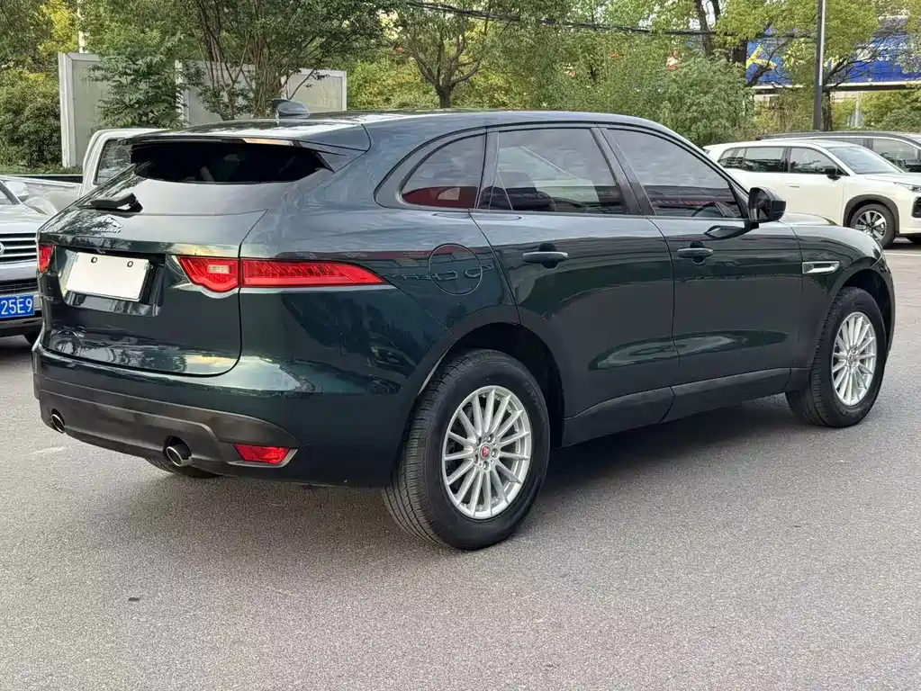Jaguar F-PACE — миниатюра 10
