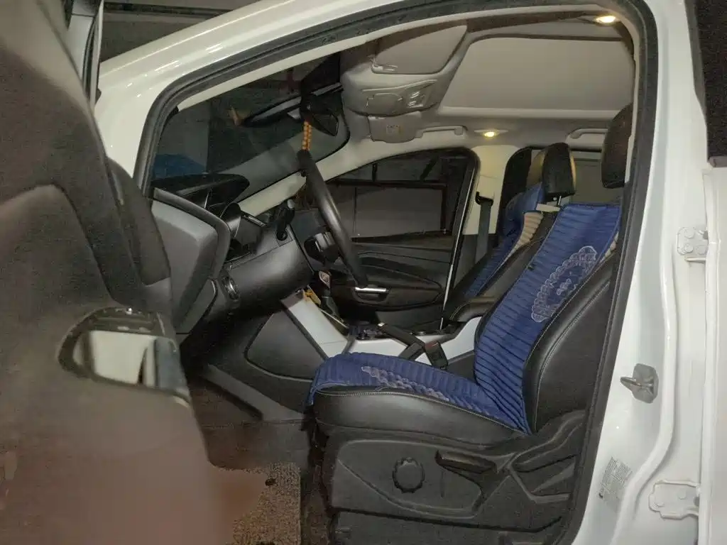 Ford Kuga — миниатюра 16