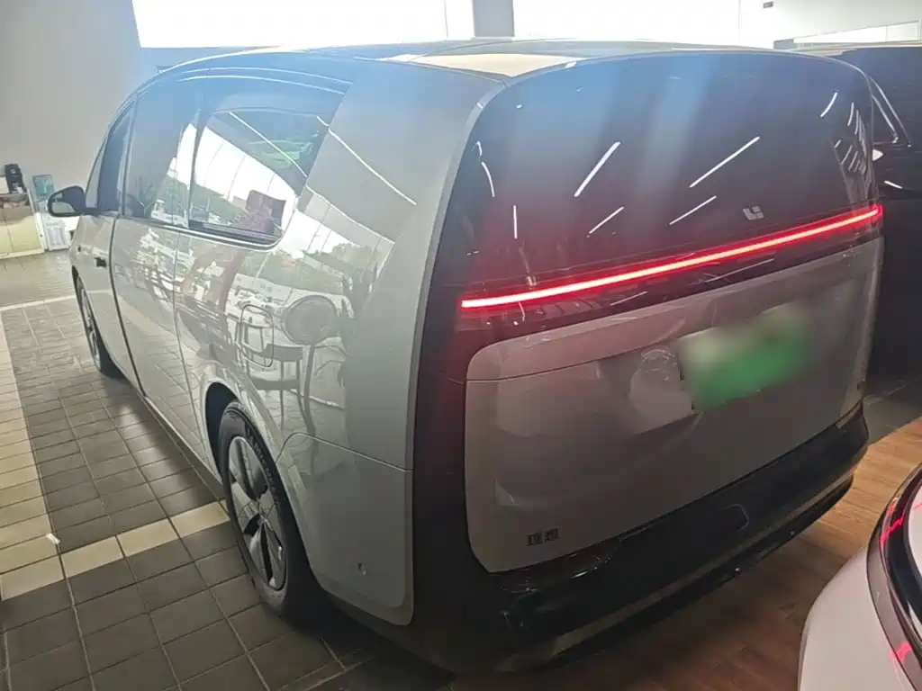 Li Auto Li MEGA — миниатюра 5