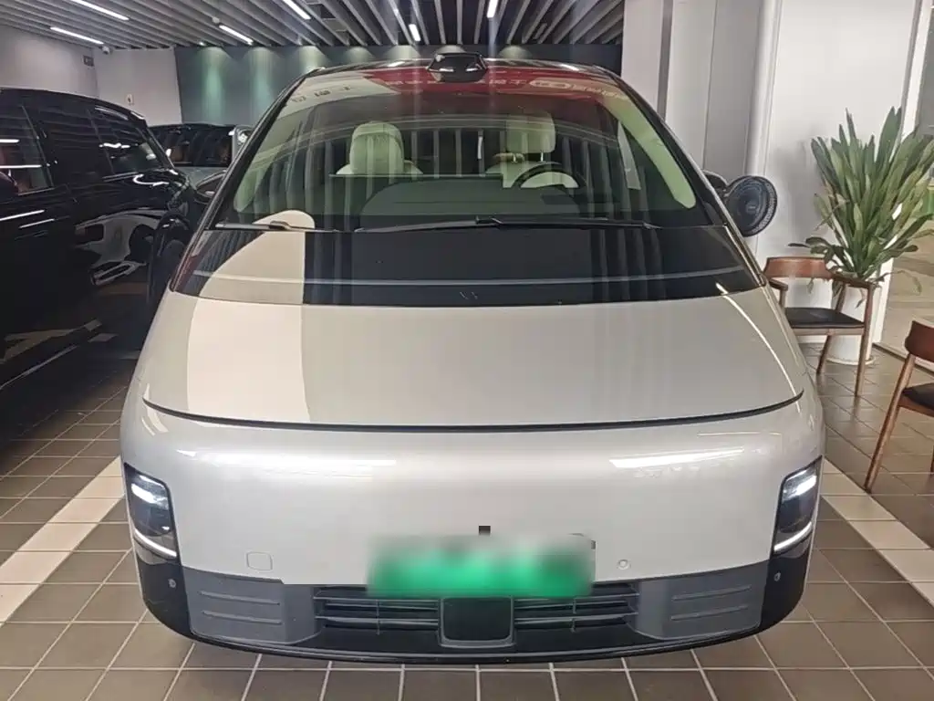 Li Auto Li MEGA — миниатюра 3