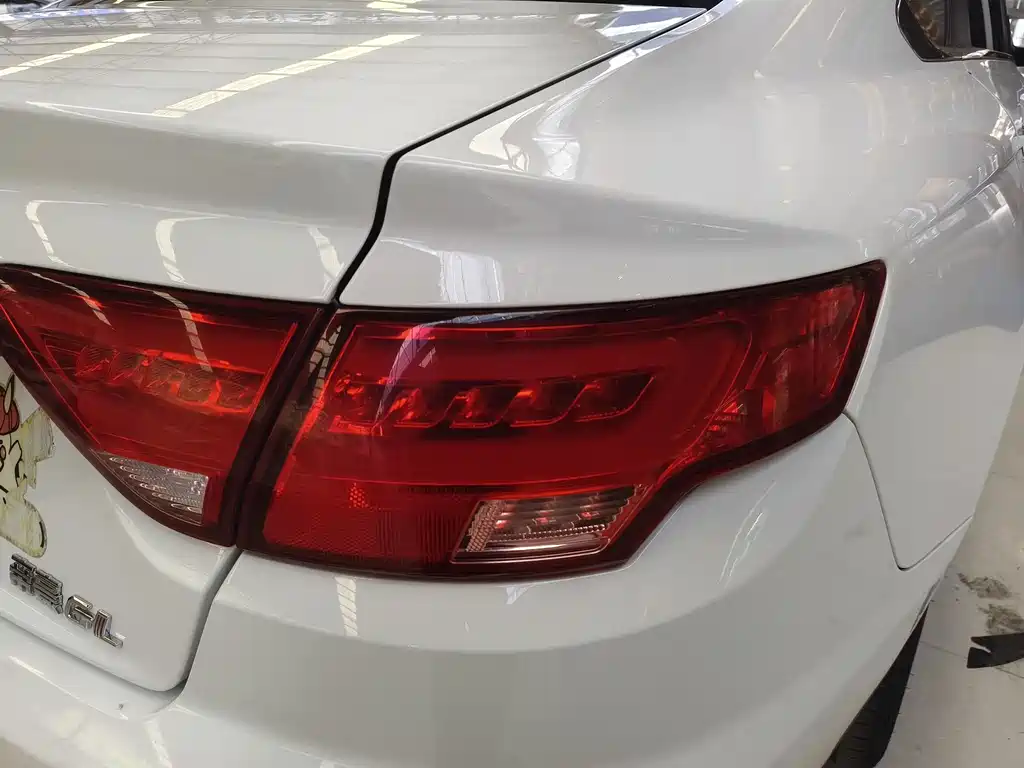 Geely Emgrand GL — миниатюра 13