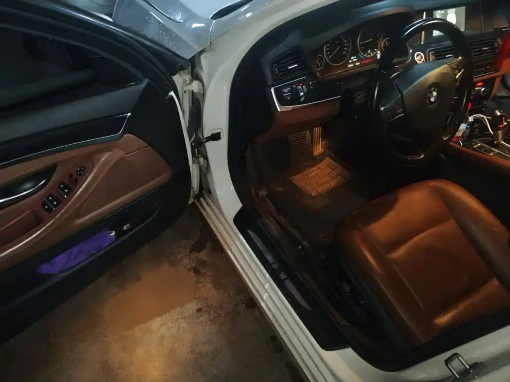 BMW 5 Series — миниатюра 22