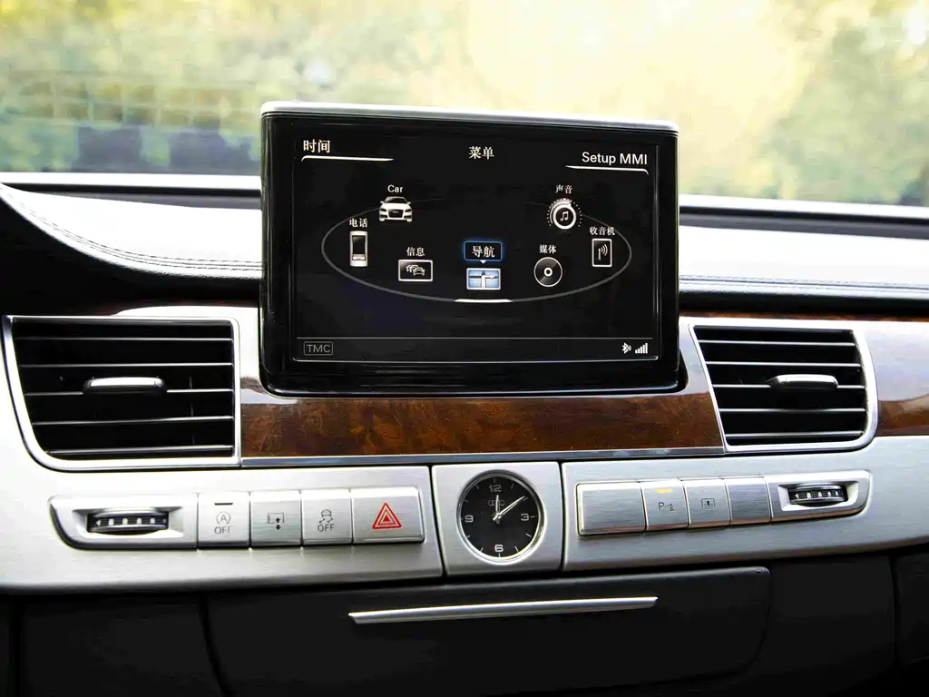 Audi A8 — миниатюра 21