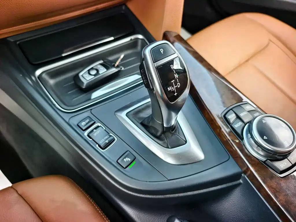 BMW 3 Series — миниатюра 3