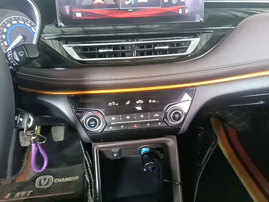 Changan Eado DT — миниатюра 13