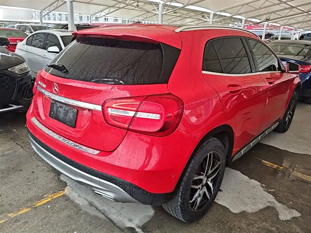 Mercedes-Benz GLA 2016 GLA 200 Fashion