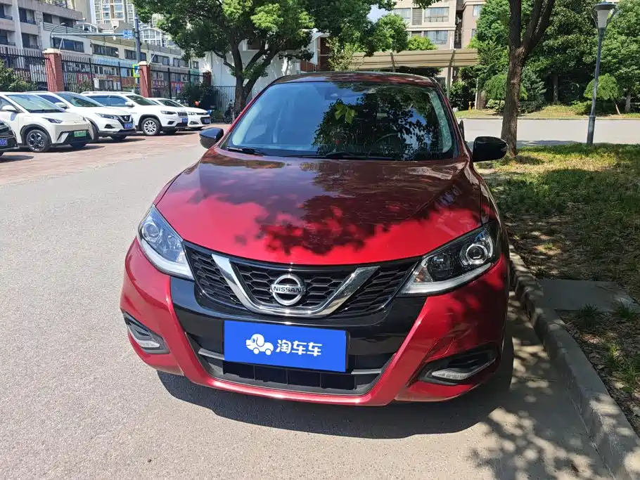 Nissan Tiida — миниатюра 2